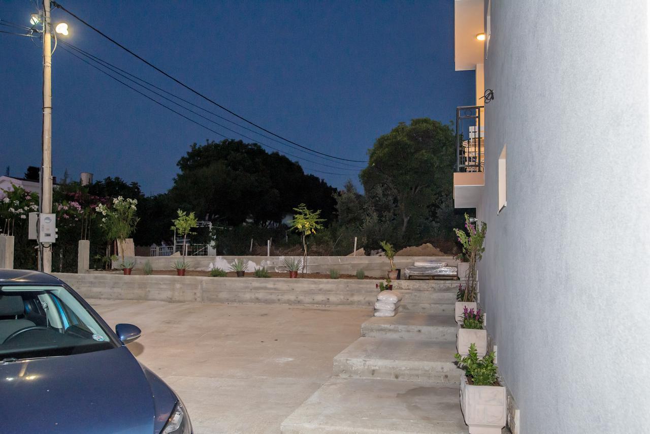 Apartments Tina Утьеха Экстерьер фото